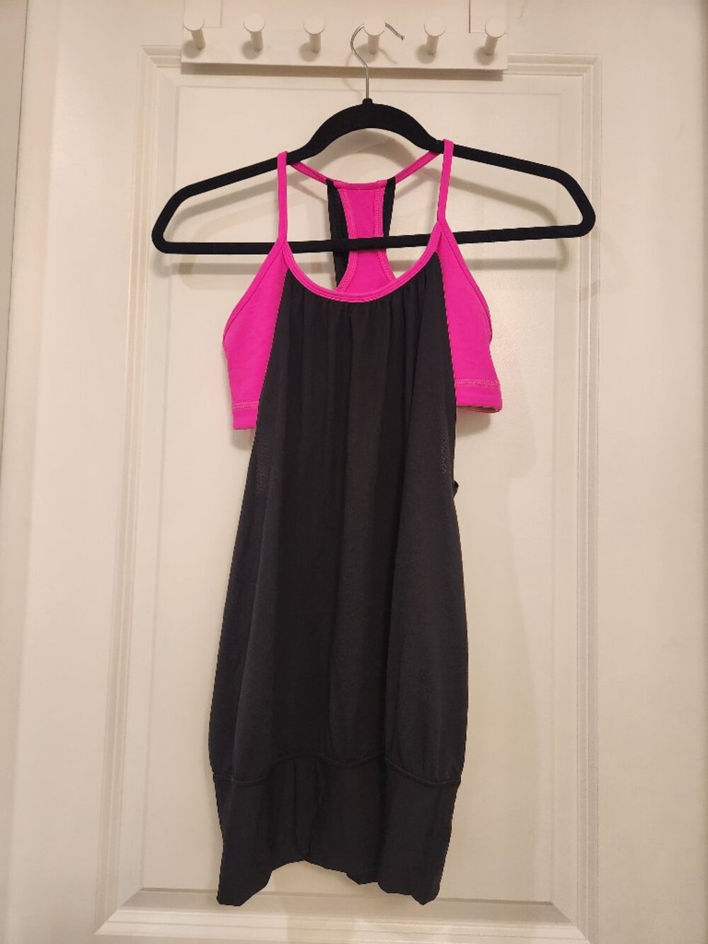 lululemon No Limits Tank Black/Hot Pink in size 4